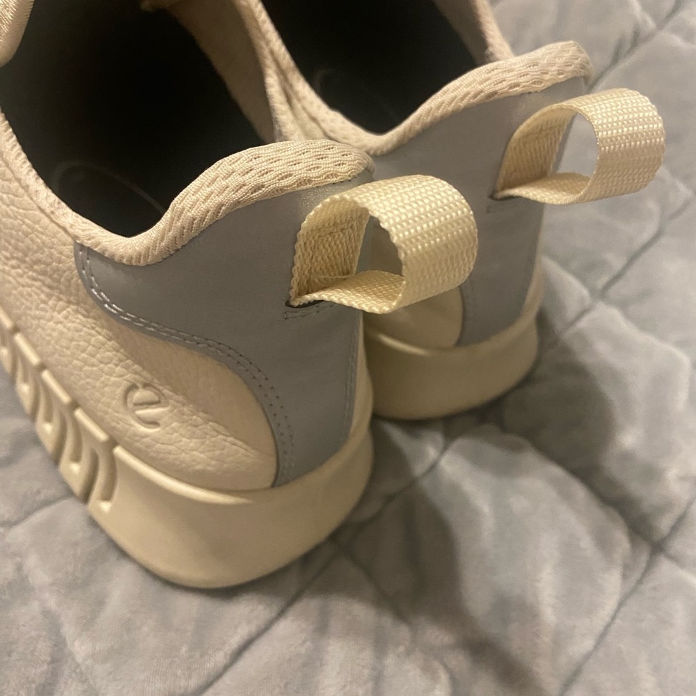 Ecco Size 40 9 9 1/2 Gore-Tex Beige and Gray Sneakers - Picture 5 of 13